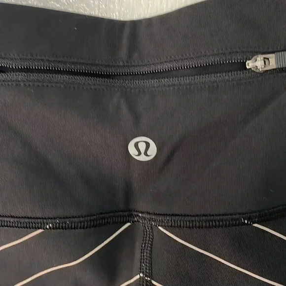Lululemon speed wonder under tights reflective 28” high beam - Picture 10 of 11